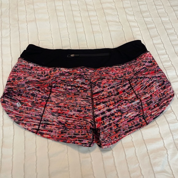 Lululemon Speed Up Low-Rise Lined Short 2.5” Multicolored - Picture 2 of 3